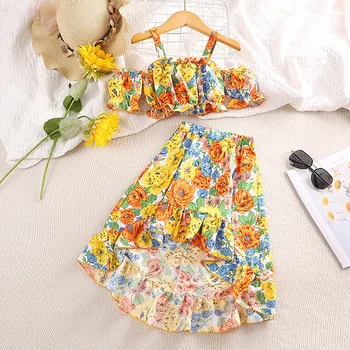 2023 Yeni Yaz Çocuk Giyim Setleri Kolsuz Ruffles Çiçek Sarı Sevimli 2 Parça Setleri Tasarımcı Kız Giyim Setleri 4-7T