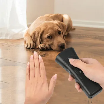 Köpek kovucu cihaz Anti Barking eğitim Dur Bark köpek eğitim kovucular ile flaş ışığı açık LED ultrasonik köpek eğitim