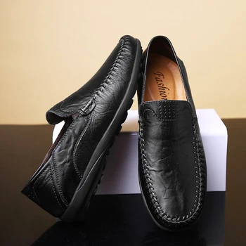 Erkekler rahat ayakkabılar Lüks Marka 2020 Deri Erkek Loafer'lar Moccasins Nefes Kayma Siyah sürüş ayakkabısı Artı Boyutu 37-46