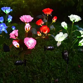 Gül Çiçek Lamba Gerçekçi Görünümlü Yüksek Parlaklık 5 Kafaları Dekoratif ABS Güneş Enerjili Gül Çiçek Peyzaj Lambası Hediye çim