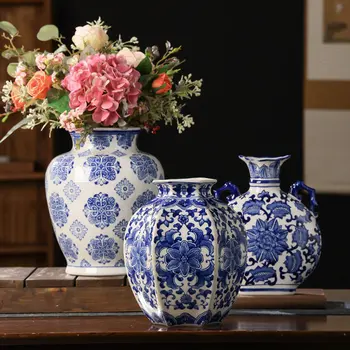 Çin klasik Mavi ve beyaz porselen vazo elle çizilmiş lotus dalları ve çiçekler Dekoratif Seramik vazolar Ev dekorasyon