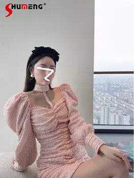 2023 Bahar Giyim Yeni kadın Pembe Pullu Elbise Zarif Fransız Tarzı Kare Yaka Uzun Puf Kollu Kazak Kısa Elbise