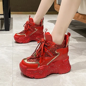 Kadın spor ayakkabı Moda Taklidi Pullu Sneakers Bahar 2023 Kırmızı Platform Kama Rahat Kadın vulkanize ayakkabı Lace Up Tenis